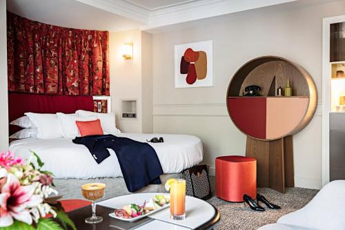 room detail thumbnail 1