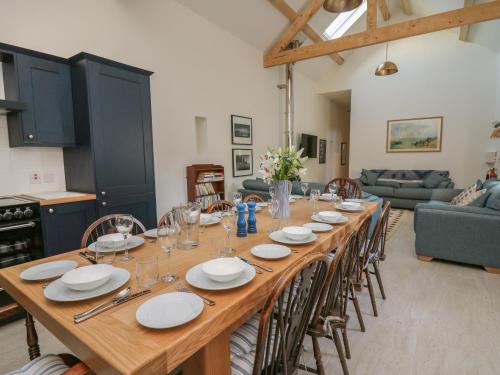 The Old Carriage Court in Llandyfaelog