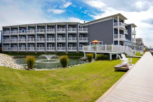 Comfort Suites Chincoteague Island Bayfront Resort