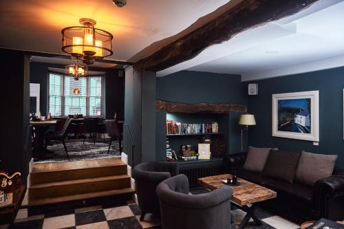 Pub/Lounge, The Brown's in Laugharne