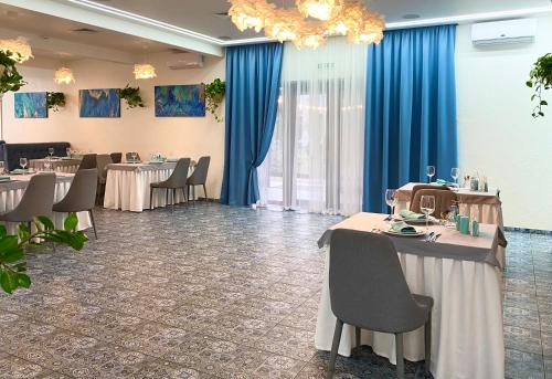 Restoran, Biruza Club in Sviatopetrivske