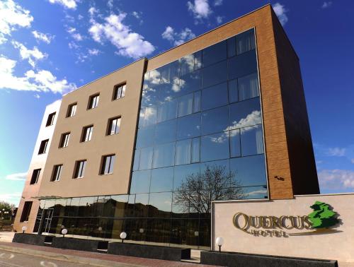 Hotel Quercus, Ploce