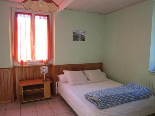 Appartement RDC maison de village - Apartment - Savignac-les-Ormeaux