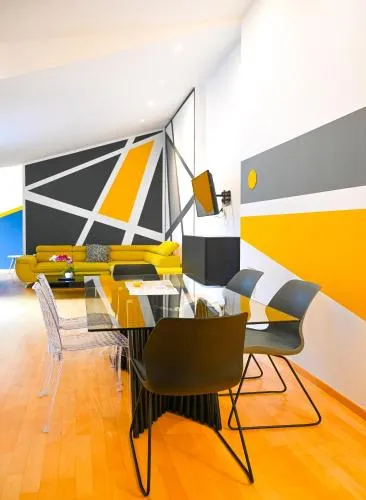 2BR Apartment for 6 with Private Terrace near city center & Metro U2 in Wien, Österreich