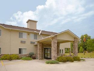 Super 8 By Wyndham Cresco Ia