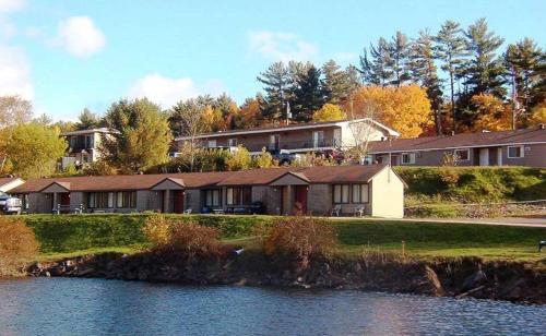 . Valois Motel & Restaurant