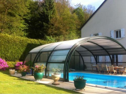 Tranquil Holiday Home in Joigny sur Meuse with Pool gîte à louer Aiglemont