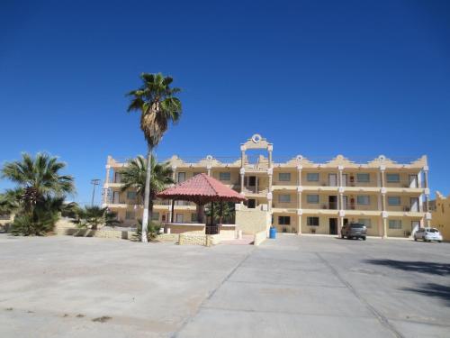 Hotel Plaza Peñasco - Tap to explore photos