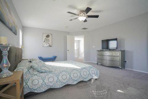 2400SqFt House 6beds 3bath Pool table BBQ, Las Vegas (foto 2)