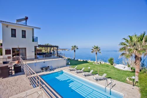 حديقة, Kallinousa Beach Villa in Pomos