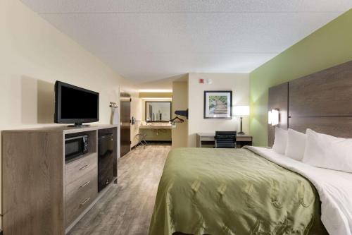 Quality Inn Airport - Southeast