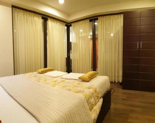 Eternal Wave by Ocean Breeze Hospitality