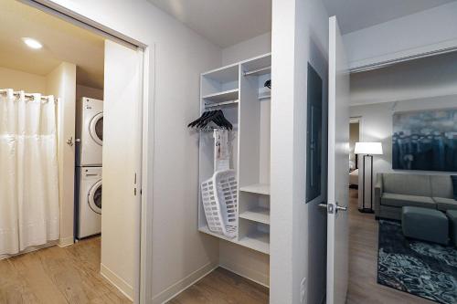 Bathroom, WaterWalk Extended Stay by Wyndham Kansas City - Overland Pk in Overland Park (KS)