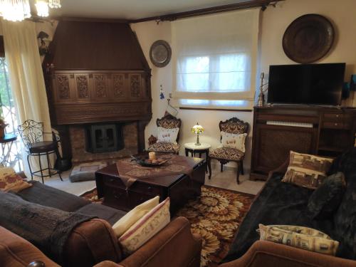 British Wood 'n Stone House
