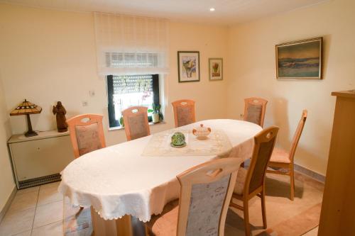 Wein- und Sektgut Markus Hensler in Briedel