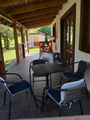 設施, Biały domek nad stawem (Bialy domek nad stawem) in 奧爾茲廷市中心