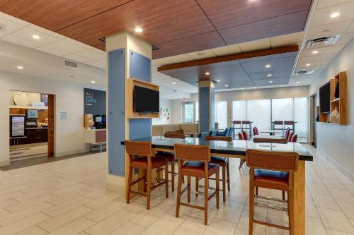 Holiday Inn Express & Suites Saugerties - Hudson Valley by IHG – Saugerties, NY