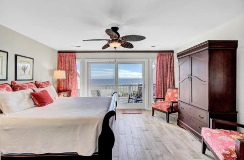 2 Beach Club Villa - image 8