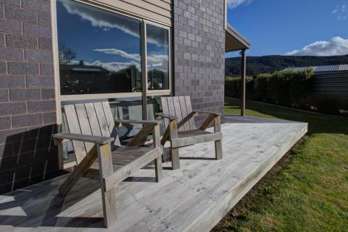 B&B Manapouri - Leigh Cottage Manapouri - Bed and Breakfast Manapouri