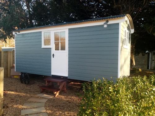 Yew Tree View Luxury Shepherds Hut