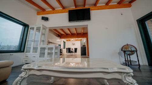 Monac Panoramic SPA in ซูเซวิตา