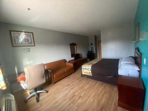 Tropicana Inn and Suites – Dallas, TX