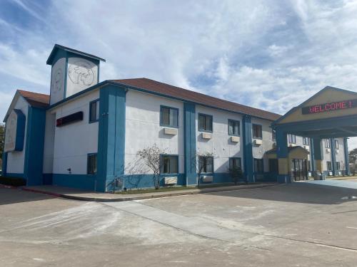 Tropicana Inn and Suites in Dallas, USA