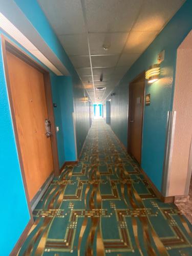 Tropicana Inn and Suites – Dallas, TX