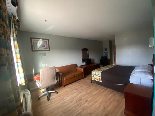 Tropicana Inn and Suites – Dallas, TX