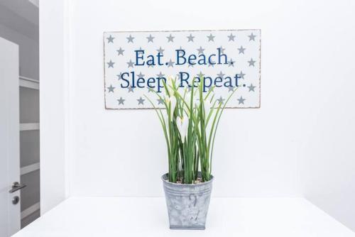 Apartment with Sea View image 10