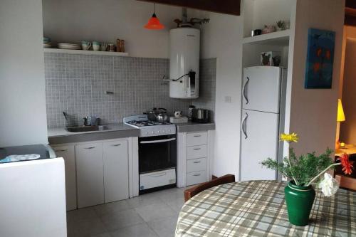 Departamentos Calasanz near 아스토르 피아졸라 국제공항