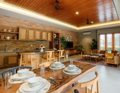 Two Bedrooms Villa with Free Minibar image 3