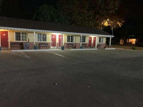 Colusa Motel