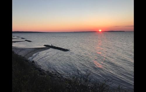 Dejlig sommerhus 150m fra privat strand