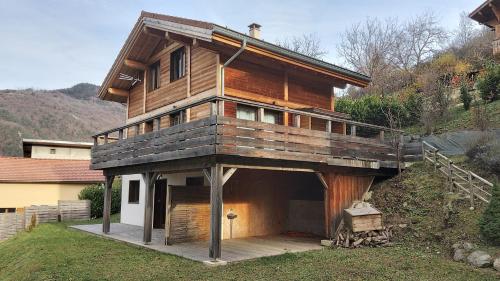 'Les Vents' votre appartement de 32m2 pour un sejour dans un typique village de montagne sur la rout