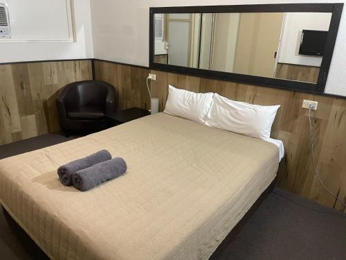 1 queen bed