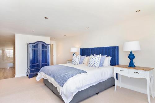 Three-Bedroom Townhouse image 10