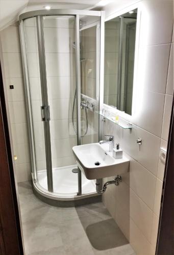 Deluxe Double Room with Shower