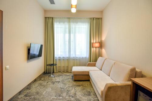 Alpha Business-Hotel Set in a prime location of Kirov, Alfa Business-Hotel puts everything the city has to offer just outside your doorstep. The hotel offers a high standard of service and amenities to suit the individual