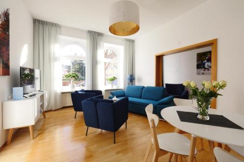 Wohnung mit Blick auf die Zitadelle Petersberg - 3 Zimmer Wohnung mit Blick auf die Zitadelle Petersberg - 3 Zimmer