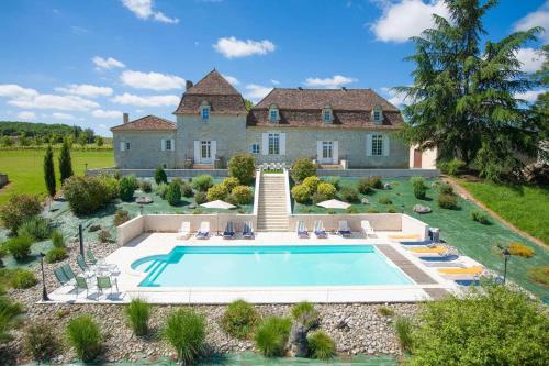 La Calevie Villa Sleeps 14 Pool WiFi gîte à louer Malveyrein