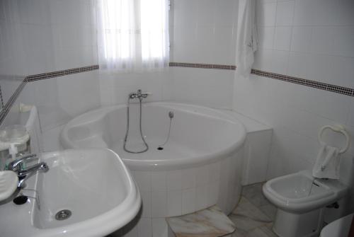 Apartamentos Novo Sancti Petri - image 9