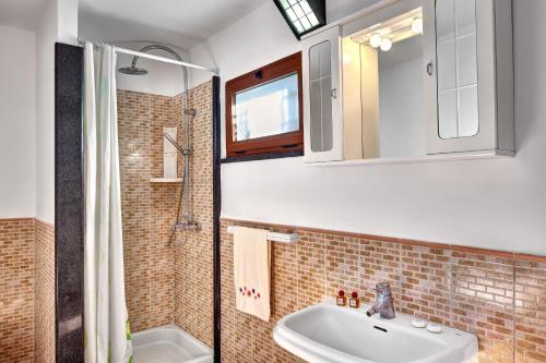 Three-Bedroom Villa room in La Villa dell'Olio