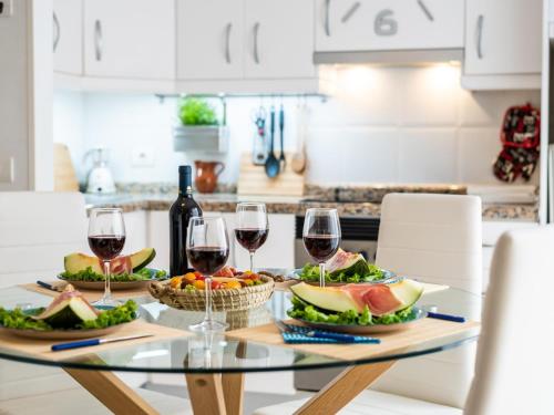 205 Los Cristianos by the beach, center, wifi AC 5