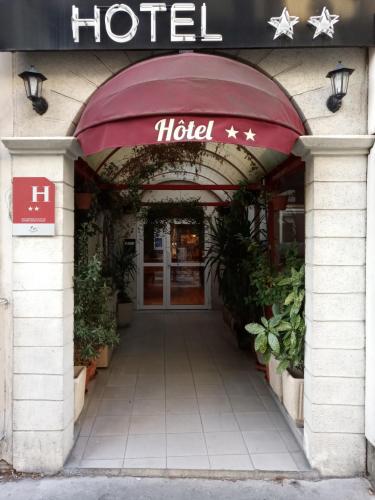 Hôtel De La Perdrix Rouge - image 12