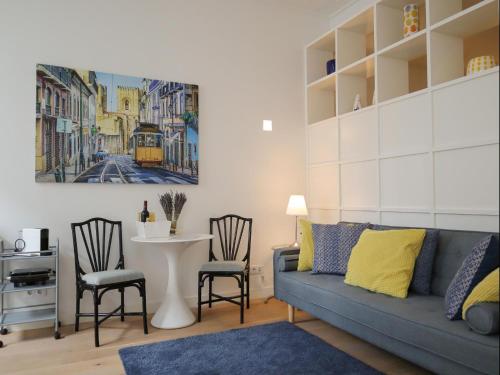 Chiado riverside modern stylish apt, Lisabon