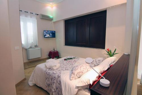 Double Room image 5
