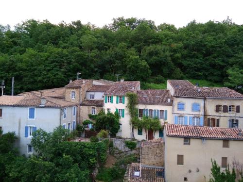 Studio avec balcon a Rennes les bains