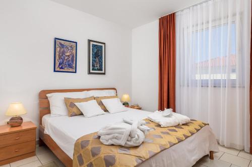 Apartment with Sea View image 8