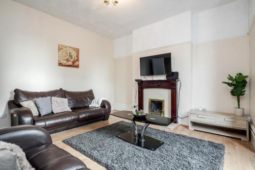 Spacious 5 Bedroom House In Gravesend, , Kent